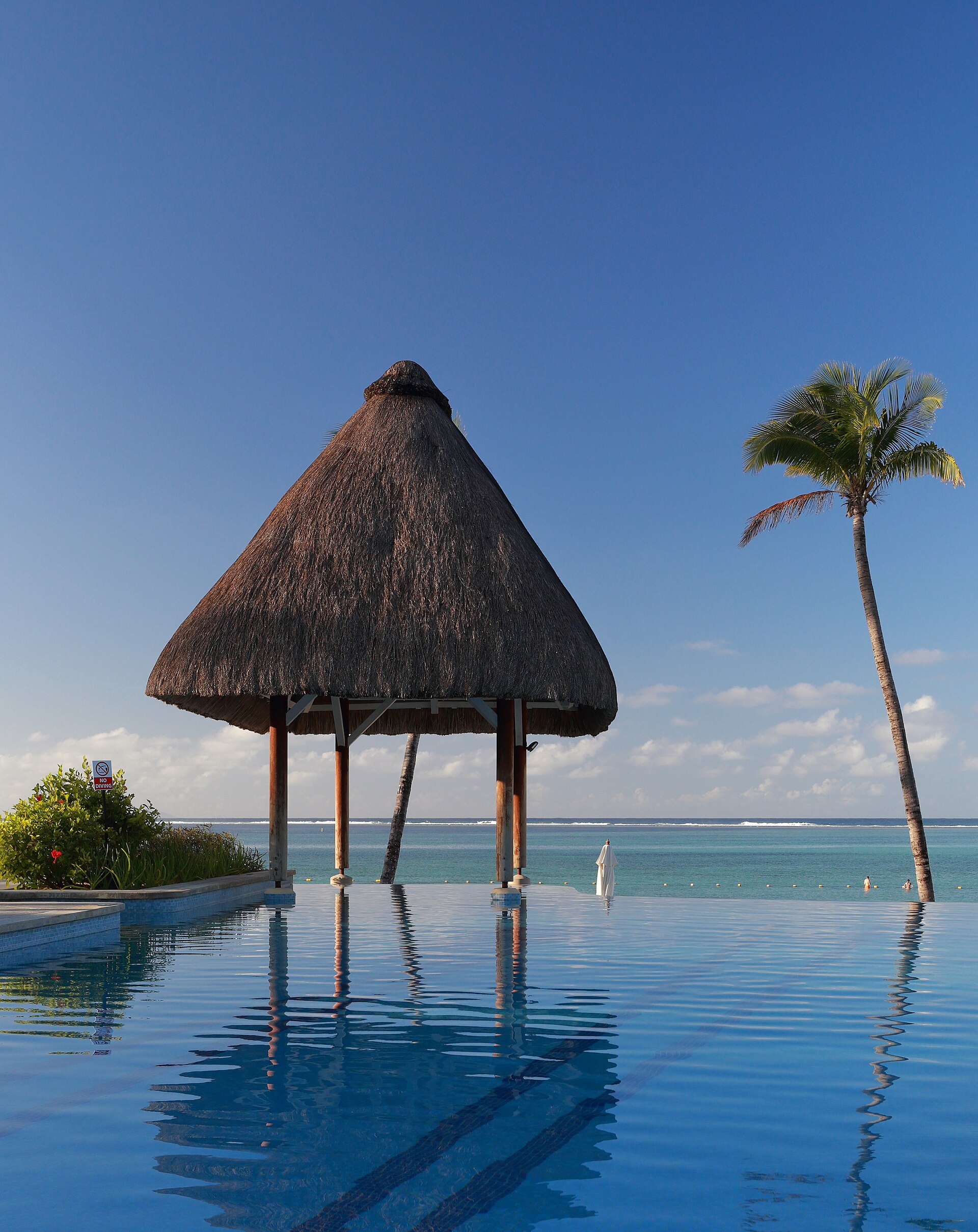 Infinity-edge pool in Mauritius